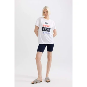 Pijama Takımı Baskılı Kısa Kollu Beli Lastikli Şort Altı-Fall in Love C1738AX24SM