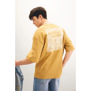 Loose Fit Bisiklet Yaka Sırt Baskılı Kısa Kollu Tişört C0710AX24SP