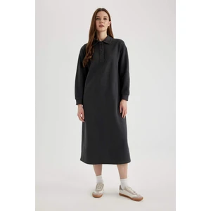 Regular Fit Düğmeli Gömlek Yaka Basic Düz Uzun Kollu Selanik Kumaş Triko Elbise B7260AX24SP