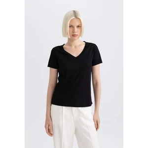 Regular Fit V Yaka Basic Düz Kısa Kollu Tişört W9204AZ24SM