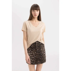 Regular Fit V Yaka Basic Düz Kısa Kollu Tişört W9204AZ24SM