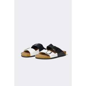 Erkek Çocuk Düz Taban Çift Bantlı Terlik C8602A824HS