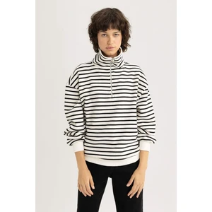 Regular Fit Dik Yaka Yarım Fermuarlı Kalın Çizgili Kalın Sweatshirt A8354AX23WN