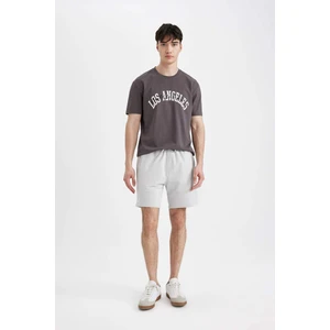 Slim Fit Dar Kesim Dar Paça Basic Düz Şort B8674AX24SM