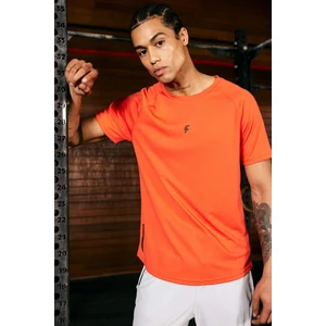DeFactoFit Slim Fit Yaka Baskılı Sporcu Kısa Kollu Tişört V2887AZ24SP