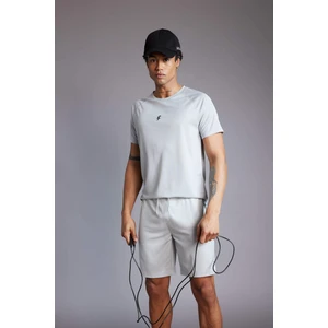 DeFactoFit Slim Fit Dar Kesim Yaka Baskılı Sporcu Kısa Kollu Tişört V2887AZ24SP