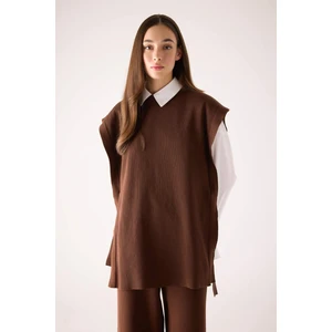 Regular Fit Bisiklet Yaka Basic Düz Yan Bağlama Detaylı Triko Süveter Y1323AZ23AU