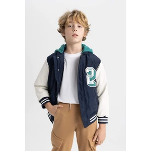 Erkek Çocuk Çıkarılabilir Kapüşonlu Kolej Yaka Baskılı Çıtçıt Kapamalı Cepli Mevsimlik Bomber Mont B1828A824SP