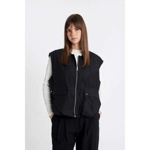 Oversize Geniş Kalıp Mevsimlik Hafif Poplin Yelek Bisiklet Yaka Fermuarlı Cepli C8839AX24SM