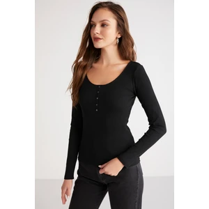Zazana Kadın Fitilli Görünümlü Vücudu Tamamen Saran Derin Yuvarlak Yaka Düğmeli Siyah Bluz