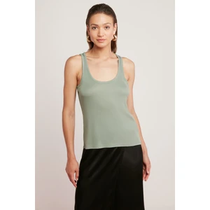 Lorraine Kadın Viskon Elastan Karışımlı Hafif Dökümlü Geniş Askılı Yeşil Atlet