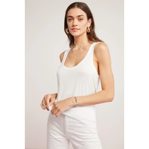 Lorraine Kadın Viskon Elastan Karışımlı Hafif Dökümlü Geniş Askılı Beyaz Atlet