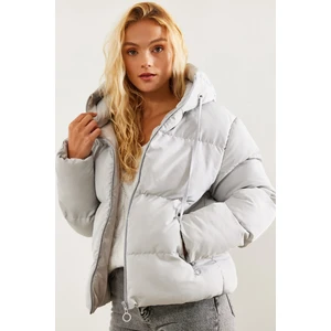 Kadın Kapüşonlu Şişme Mont