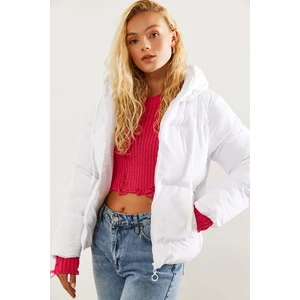 Kadın Kapüşonlu Şişme Mont