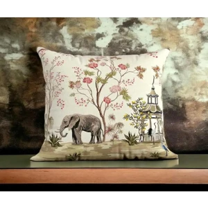 Zoobi Doobi Cream Elephant And Roses Pattern Desenli k Çift Baskılı Kırlent Kılıfı-Yastık Örtüsü
