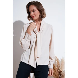 Regular Fit Bağlama Detaylı V Yaka Gömlek Bayan Gömlek 611GO0202