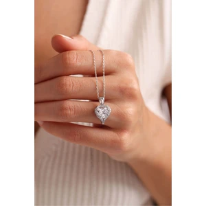 925 Ayar Gümüş Rodyum Kaplama Beyaz Taşlı Kalp Kolye