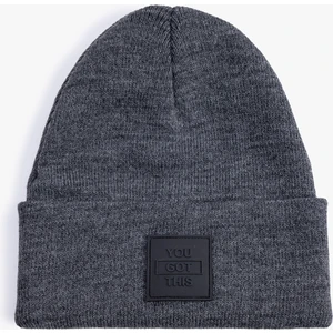 Katlı Bere Slogan Baskılı Etiket Detaylı