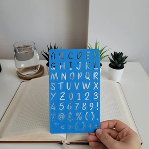 Karmelom Studio Bullet Journal El Yazısı Font Büyük Harf Şablon Cetvel