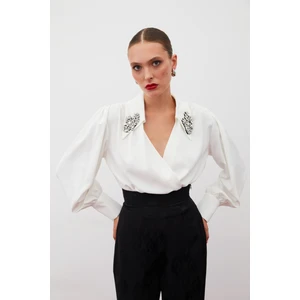 Aksesuar Detaylı Bodysuit Bluz - Ekru