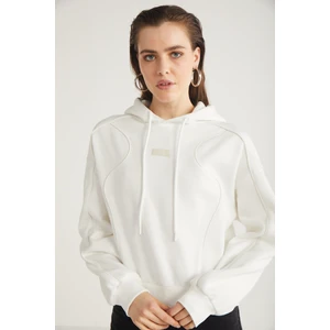 Kennedy Kadın Içi Polarlı Yumuşak Kapüşonlu Biye Detaylı Comfort Fit Ekru Sweatshirt