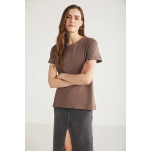 Tatum Kadın  Pamuk Süprem Yuvarlak Yaka Comfort Fit Kahverengi T-Shirt