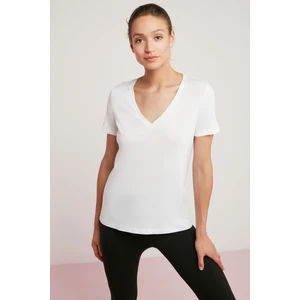 Mabel Kadın  Pamuk V Yaka Yarım Kollu Beyaz T-Shirt