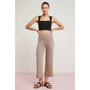 Becky Kadın Vücuda Tamamen Oturan Kısa Paçalı Flare Bej Pantolon