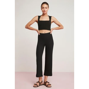 Becky Kadın Vücuda Tamamen Oturan Kısa Paçalı Flare Siyah Pantolon