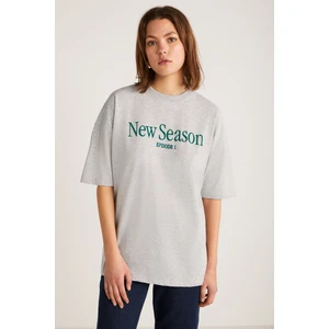 Nephele Kadın Önü Yazılı Grimelanj T-Shirt
