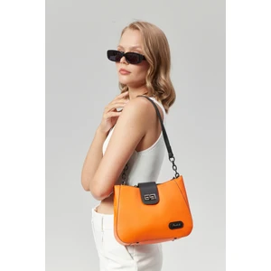 Kadın Üç Bölmeli Kilit Kapamalı El Omuz Çantası