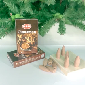 Hediye Kesesi Tarçın (Cinnamon) Back Flow Cones Geri Akışlı Konik Tütsü Mumu 10'lu Karbonsuz