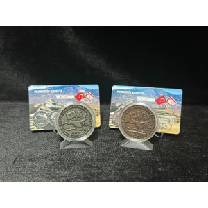 Türkiye Cumhuriyeti 2024 Kıbrıs Barış Harekatı'nın 50. Yılı Hatıra Madalyon Seti Çil Sertifikalı