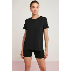 Tatum Kadın 100% Pamuk Süprem Yuvarlak Yaka Comfort Fit Siyah T-Shirt