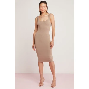 Margaret Kadın Vücuda Tamamen Oturan Kalın Askılı Kalem Bej Elbise