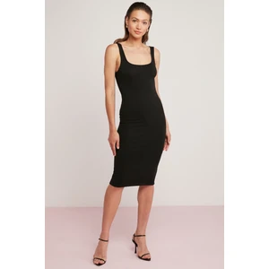 Margaret Kadın Vücuda Tamamen Oturan Kalın Askılı Kalem Siyah Elbise