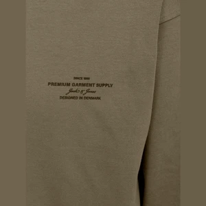 Jack & Jones Erkek Gögüs Logo Baskili Sweatshirt - Blachad