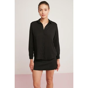 Eve Kadın Hafif Dökümlü Viskon Regular Fit Siyah Gömlek
