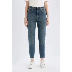 Lina Mom Fit Yüksek Bel Rahat Kalıp Hafif Dar Paça Bilek Boy Jean Yıkamalı Pantolon D4321AX24AU