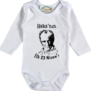 Ilk 23 Nisan'ı Yazılı Bebek Zıbın