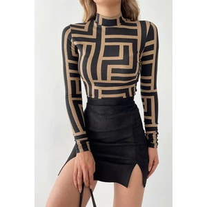Be Chic Kadın Uzun Kollu Camel Siyah Geometri Desenli Yarım Balıkçı Yaka Bluz BLZ1002