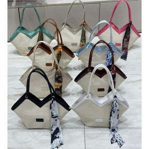 Kadın Fermuarlı Fular Detaylı Omuz Askılı Çanta