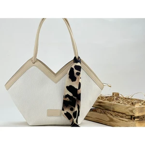 Kadın Fermuarlı Fular Detaylı Omuz Askılı Çanta