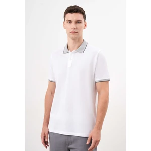Erkek Beyaz Trend Polo Yaka Dynamic Fit T-Shirt