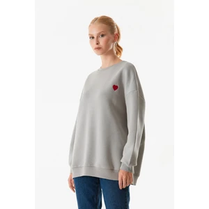 Kalp Nakışlı Bisiklet Yaka Oversize Sweatshirt