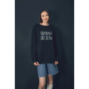 Yazı Nakışlı Bisiklet Yaka Sweatshirt
