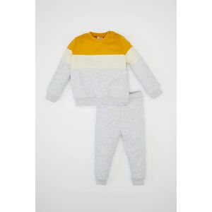 Erkek Bebek 2'li Takım Renk Bloklu İçi Yumuşak Tüylü Sweatshirt Eşofman Altı Y1410A224AU
