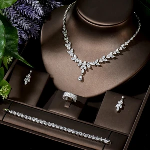 Grace Kadın Yaprak Model Zirkon Taşlı Takı Seti Kolye Küpe Bileklik Yüzük Hediye Set