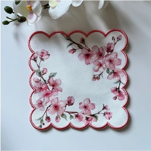 Pembe Kenar Sakura Desenli Dijital Baskılı, Kenarı  Nakışlı Dekoratif Kokteyl Peçeteleri