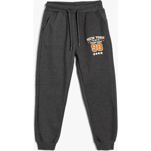 Jogger Eşofman Altı Slogan Baskılı Cepli Beli Bağlamalı